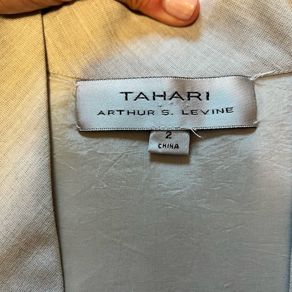 Tahari Light Grey Dress Size 2 - Picture 3 of 6